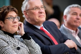 Annegret Kramp-Karrenbauer, Joachim Herrmann und Thomas Strobl: Die Union hat ihre Werkstattgespräche Migration beendet.