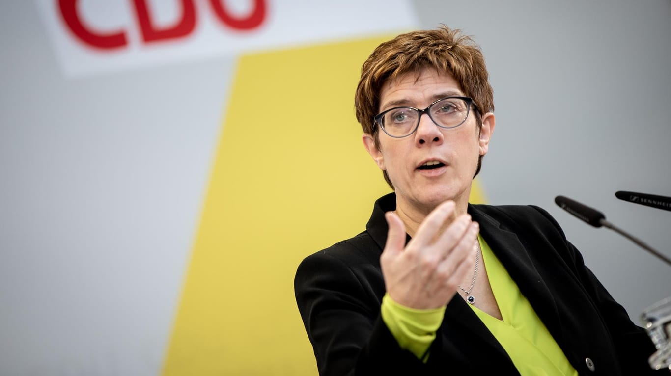 Annegret Kramp-Karrenbauer: Die CDU-Chefin lehnt einen Großteil der Sozialstaats-Pläne der SPD klar ab.