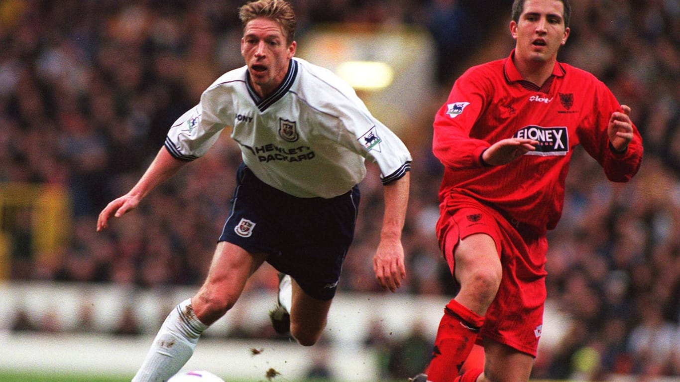 England-Kenner: Freund (li.) spielte von 1999 bis 2003 für Tottenham.