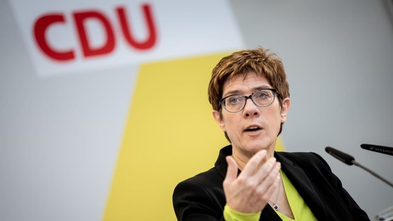 Meinungsverschiedenheit, "kein Krach": CDU-Chefin Annegret Kramp-Karrenbauer hält nichts von den SPD-Plänen zum Umbau des Sozialstaats.