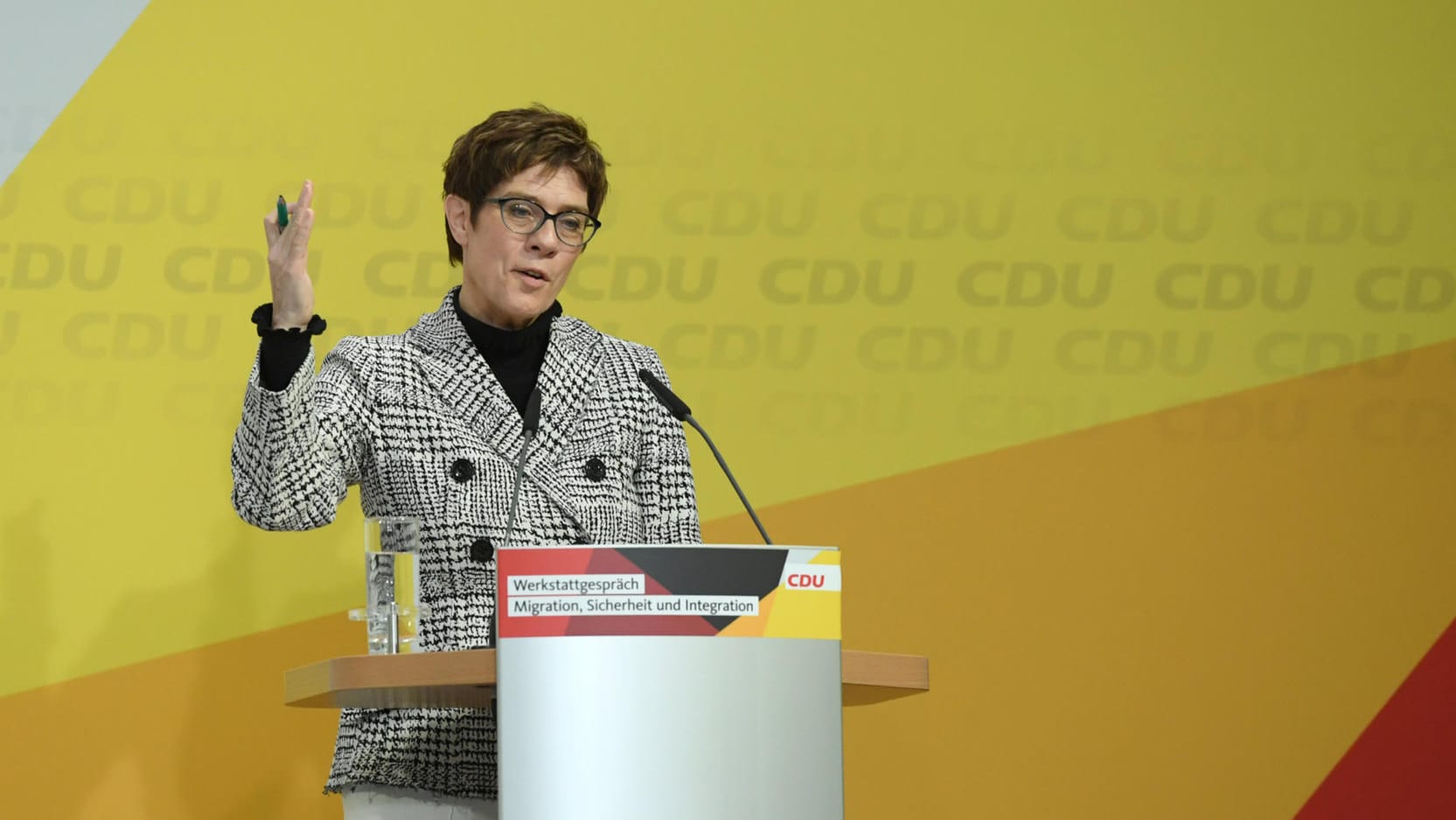 Annegret Kramp-Karrenbauer: Für die CDU-Chefin sind Grenzschließungen als letzte Möglichkeit denkbar.