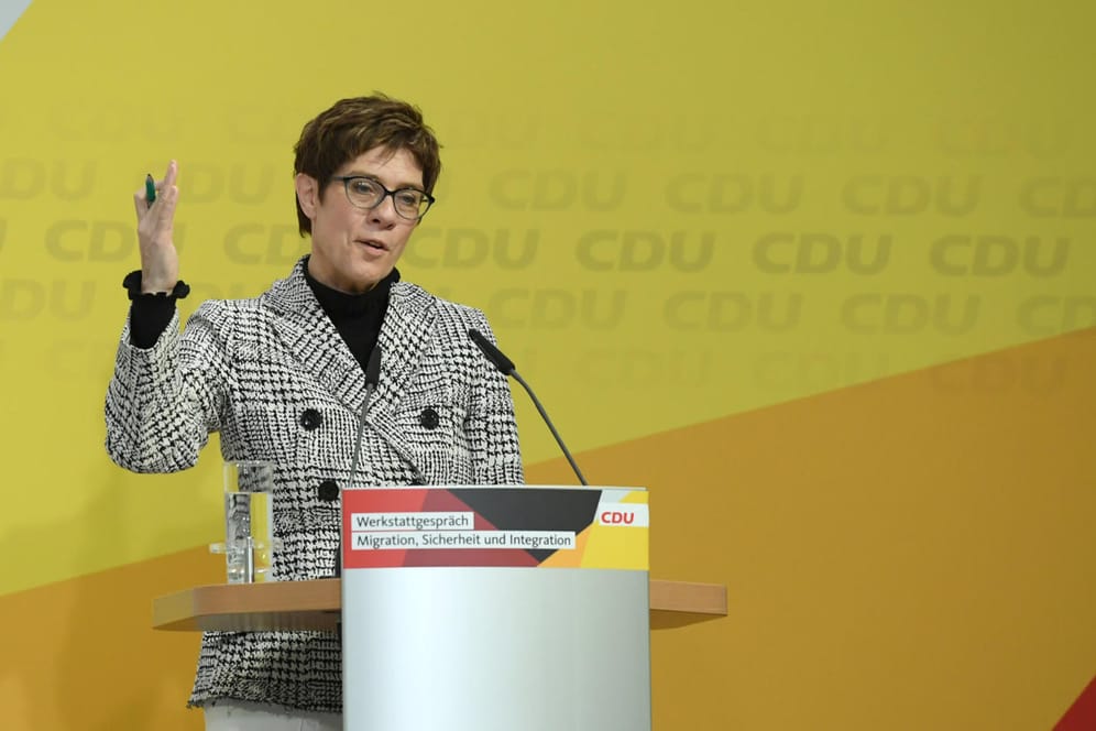 Annegret Kramp-Karrenbauer: Für die CDU-Chefin sind Grenzschließungen als letzte Möglichkeit denkbar.