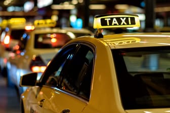 Taxi: Der Preis für den Transfer ins Zentrum variiert stark.