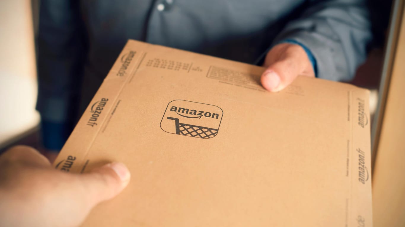 Ein Amazon-Päckchen: Kunden berichten, dass sie Pakete erhalten, obwohl sie nichts bestellt haben.