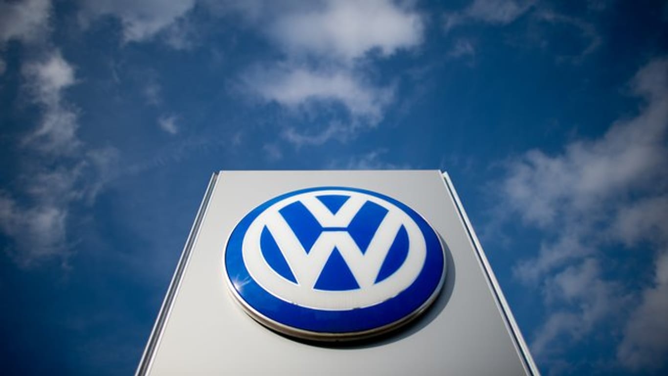 Rückruf bei VW: Der Autohersteller prüft die Handbremsen bei 65.000 Polo in Deutschland.
