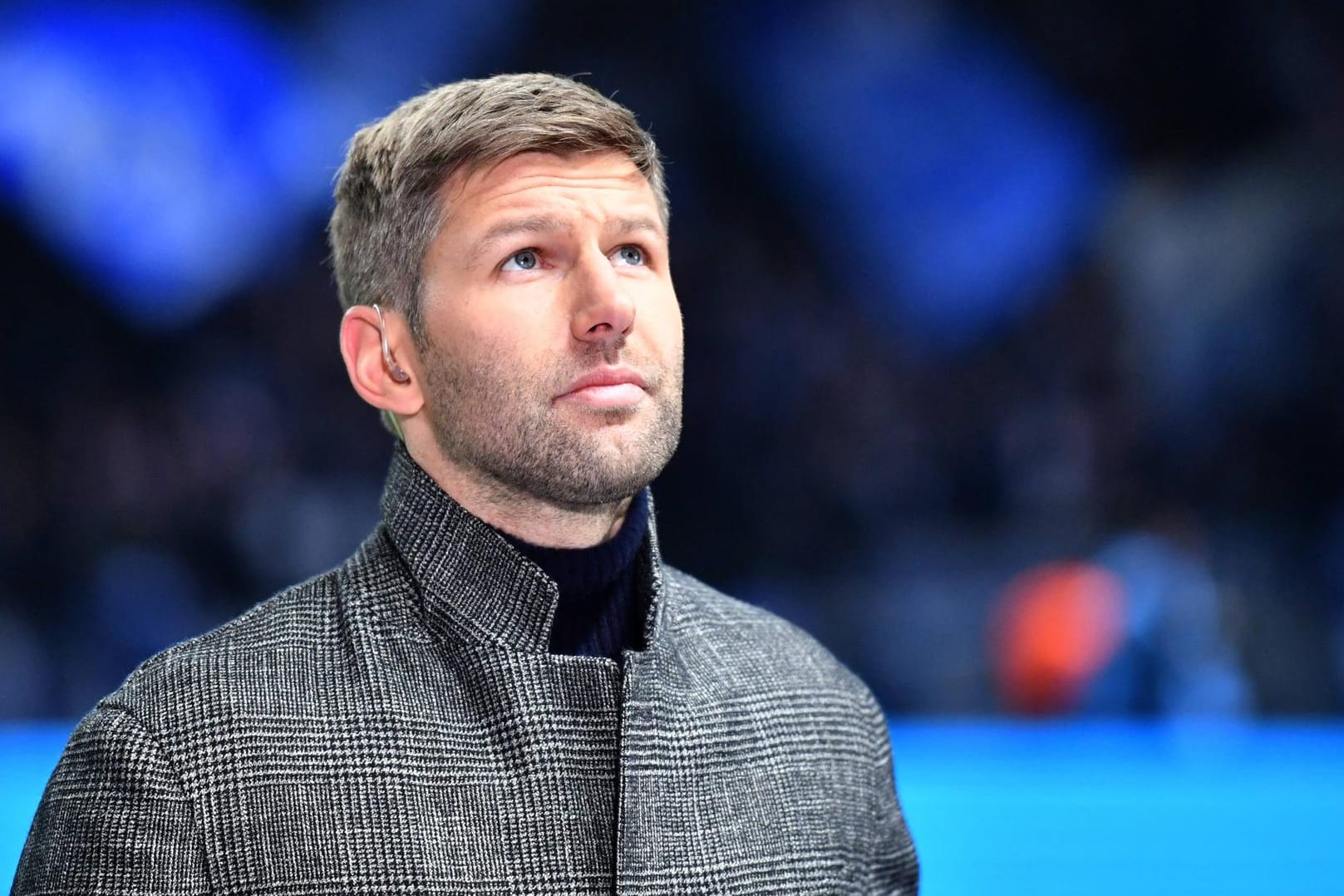 Thomas Hitzlsperger während eines Einsatzes für die ARD: Der Sender hält sich zur Zukunft des TV-Experten noch bedeckt.