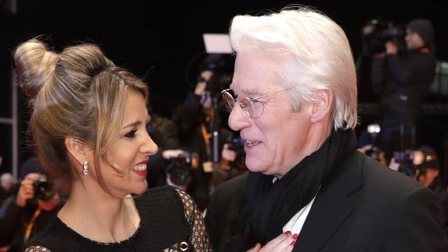 Richard Gere und Alejandra Silva freuen sich über ein Kind.