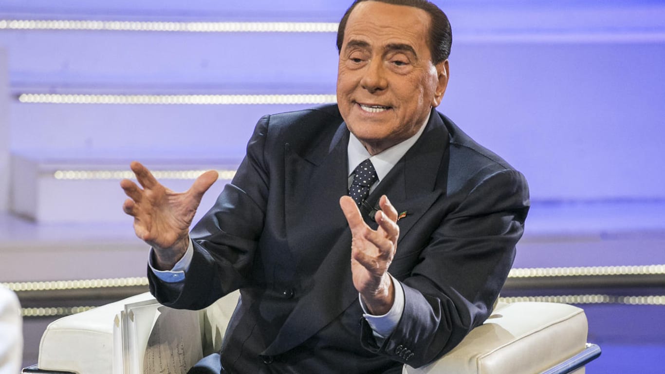Der italienische Ex-Ministerpräsident Silvio Berlusconi: Aus Verantwortungsgefühl müsse er für die Europawahlen kandidieren.
