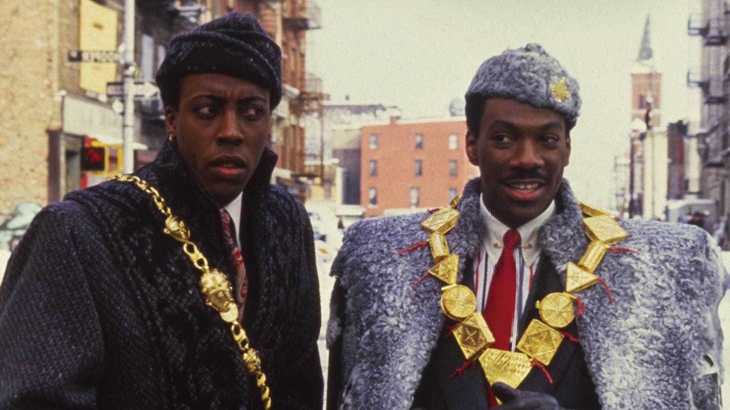 Arsenio Hall und Eddie Murphy als John Landis Semmi und Prinz Akeem im Jahr 1988.