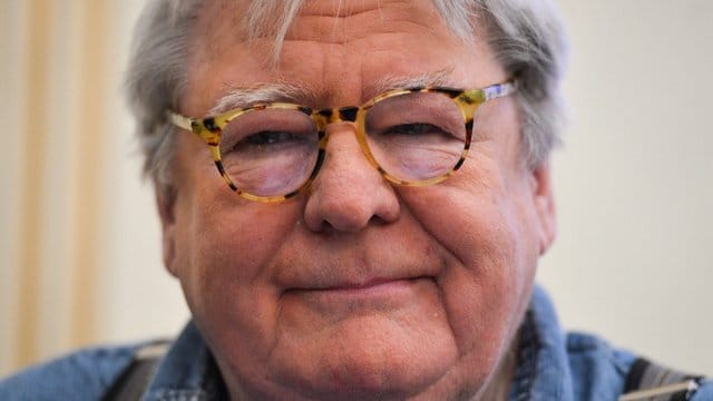"Bugsy Malone", "Fame" und "Mississippi Burning": Der Regisseur, Drehbuchautor, Produzent und Maler Alan Parker wird 75. "Bugsy Malone", "Fame" und "Mississippi Burning": Der Regisseur, Drehbuchautor, Produzent und Maler Alan Parker wird 75.