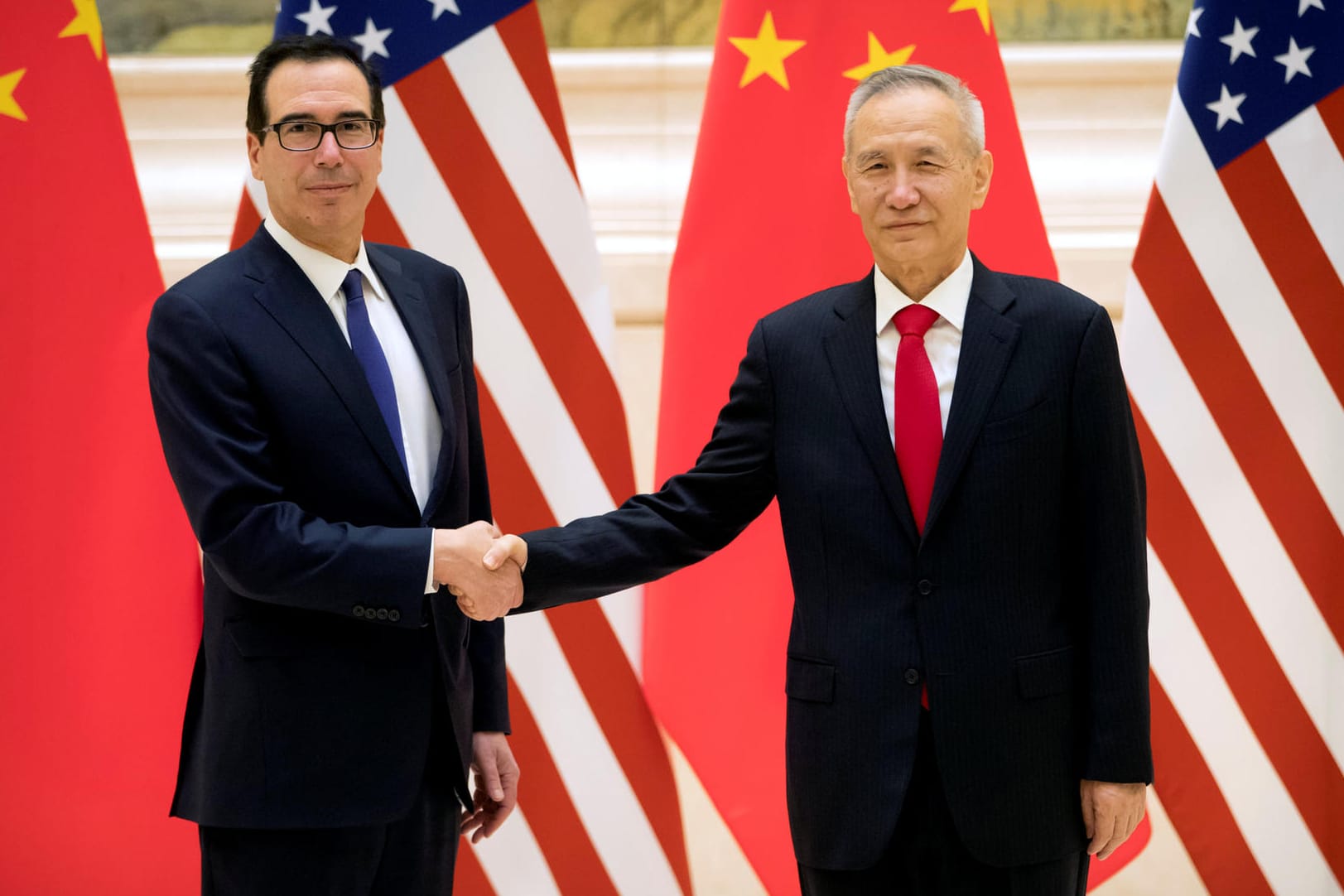 Handelsgespräche in Peking: US-Finanzminister Steven Mnuchin (l.) und Chinas Vize-Premier Liu He leiten die Delegationen ihrer Länder.