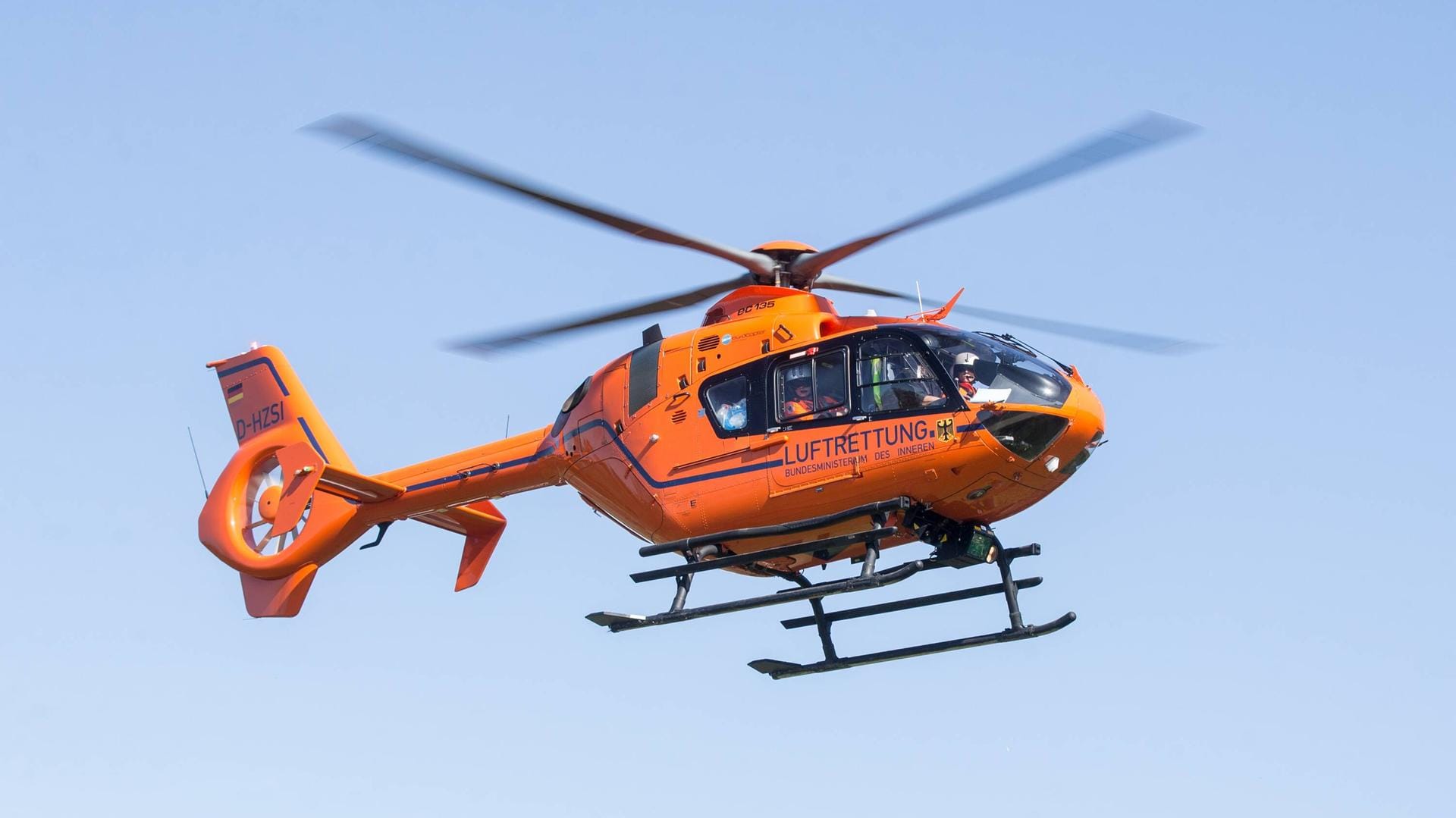 Rettungshubschrauber im Einsatz: Ein schwer verletztes Kind sollte ins Krankenhaus gebracht werden. (Symbolbild) Rettungshubschrauber im Einsatz: Ein schwer verletztes Kind sollte ins Krankenhaus gebracht werden. (Symbolbild)