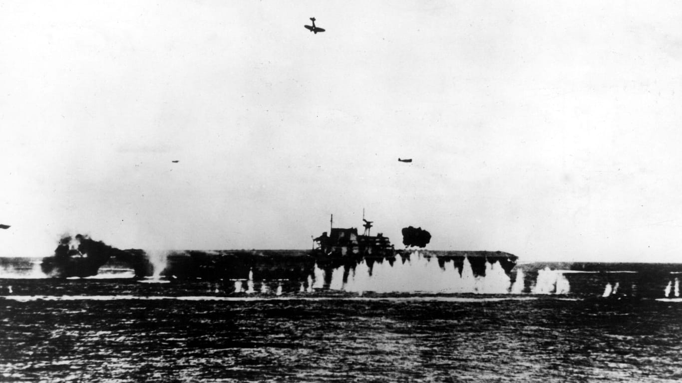 Archivfoto der "USS Hornet": Der Flugzeugträger sank im Oktober 1942 während einer Schlacht vor den Salomonen-Inseln im Pazifik.