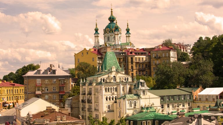 Kiew: Vor allem in Osteuropa können Reisende noch günstige Kurzurlaube verbringen.