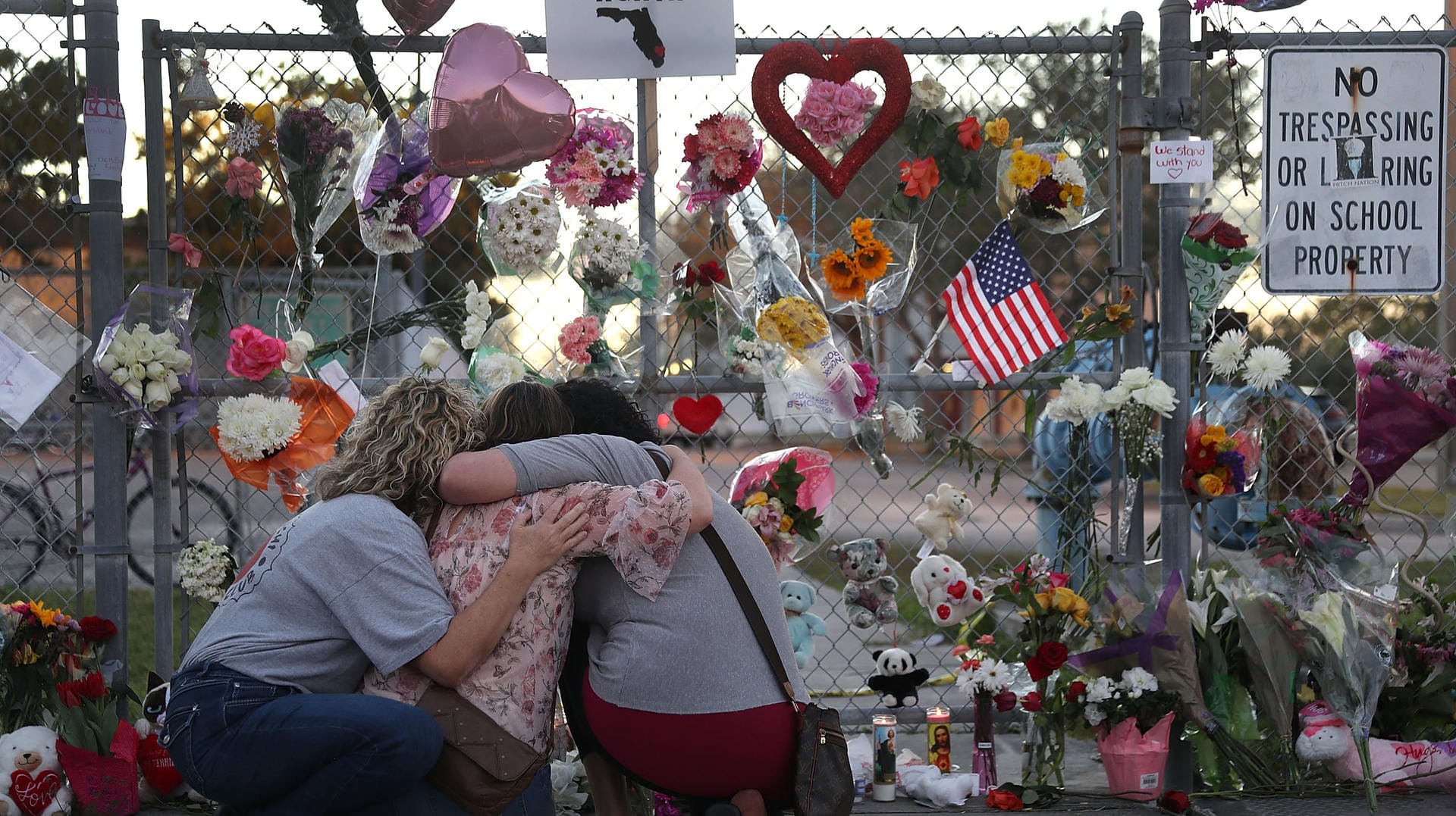 Parkland: Angehörige trauern um die Opfer des Schulmassakers an der Marjory Stoneman Douglas High School in Florida.