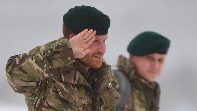 Der britische Prinz Harry besucht als Generalkapitän der Royal Marines eine Übung in Norwegen. Der britische Prinz Harry besucht als Generalkapitän der Royal Marines eine Übung in Norwegen.