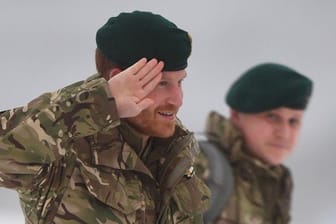 Der britische Prinz Harry besucht als Generalkapitän der Royal Marines eine Übung in Norwegen.
