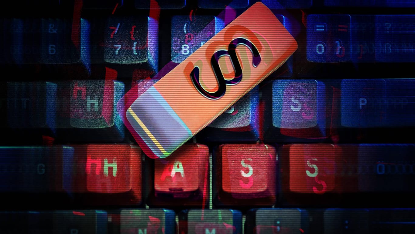 Computertasten mit der Aufschrift "Hass": Klagen gegen Netz-Gesetz gescheitert