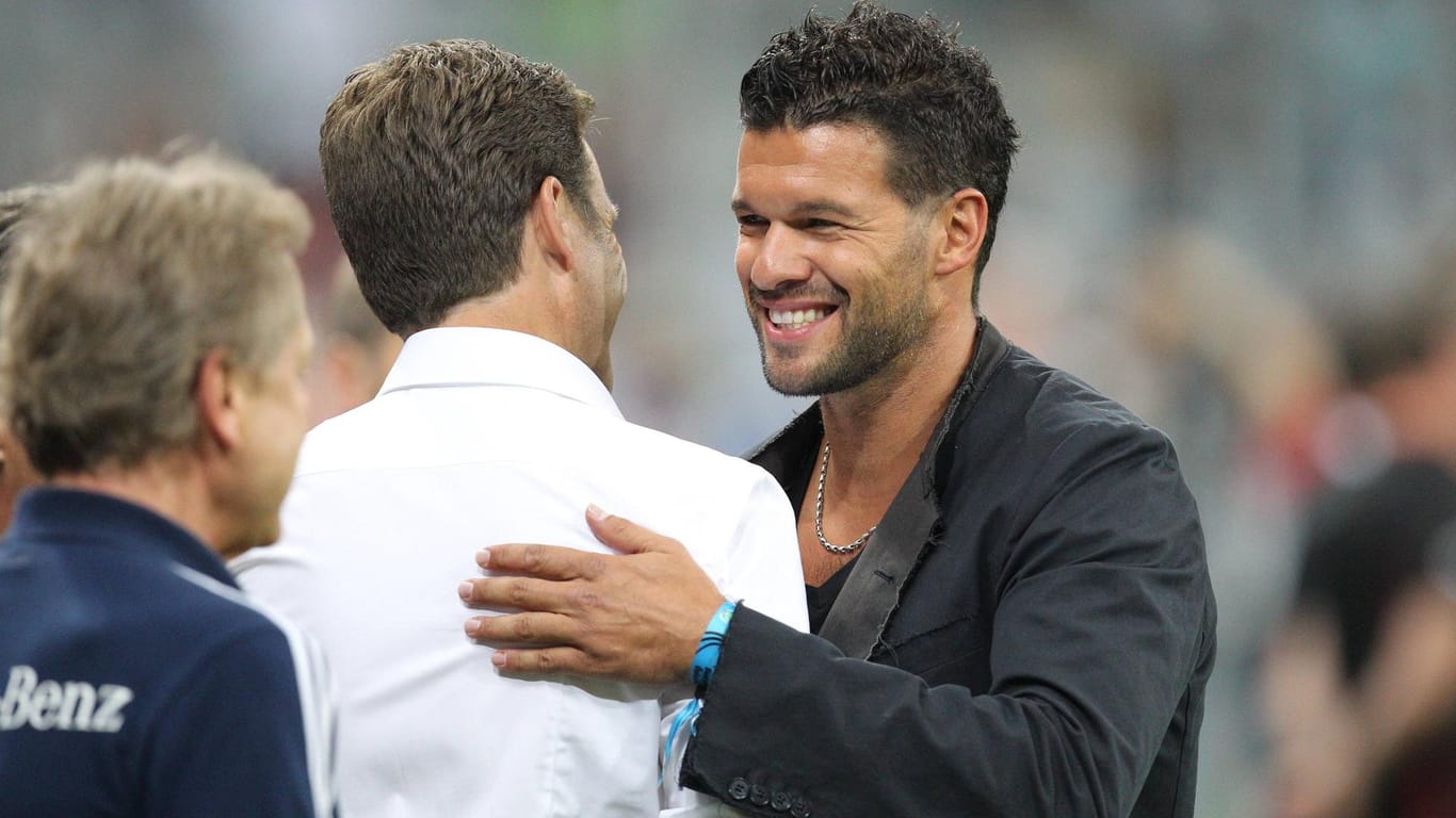 Oliver Bierhoff (l.) und Michael Ballack spielten einst gemeinsam für die Nationalmannschaft.