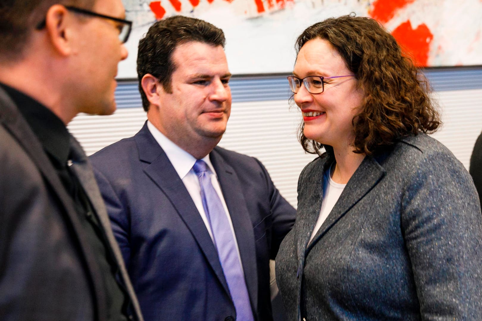 Carsten Schneider (l-r), Hubertus Heil, Andrea Nahles: Die SPD legt nach einer neuen Umfrage zu.