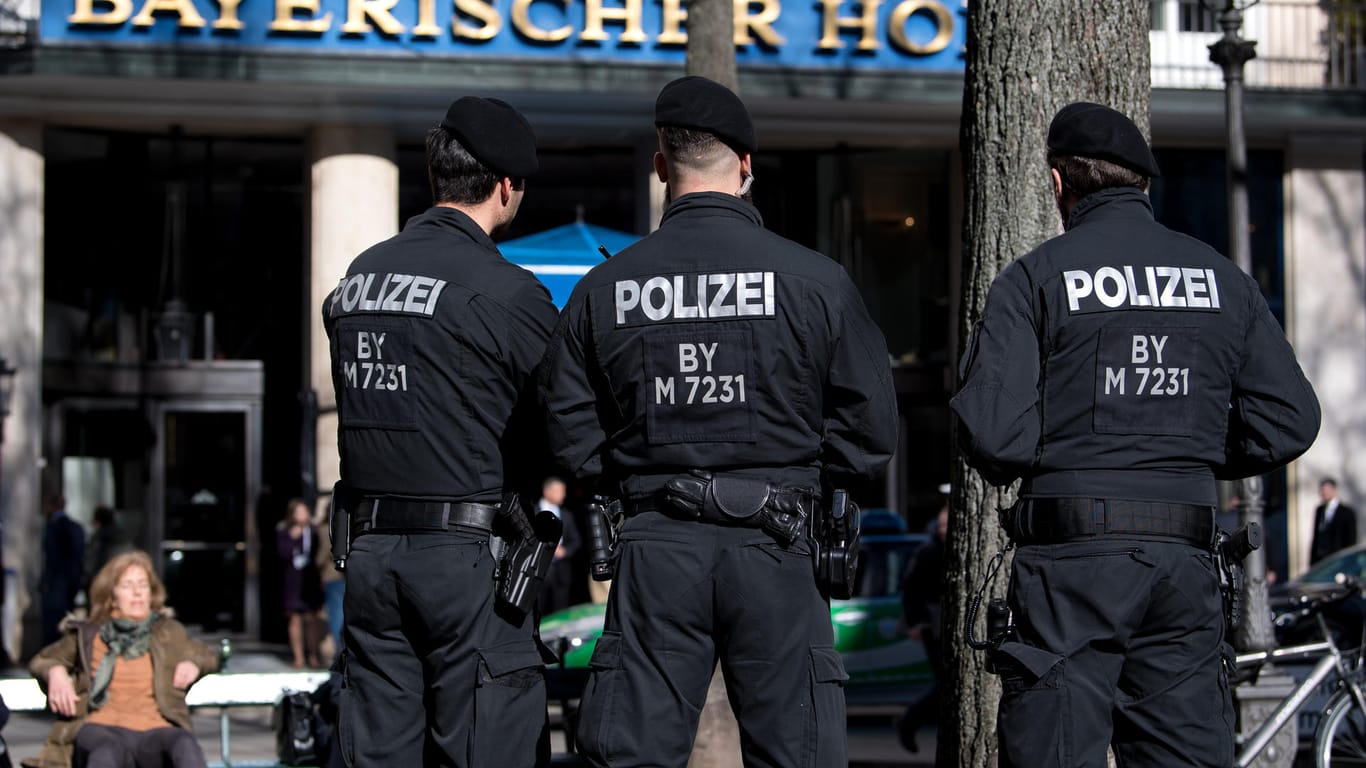 Die Sicherheitskonferenz im Hotel Bayerischer Hof wird massiv geschützt.