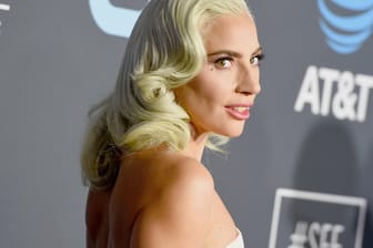 Lady Gaga: Die US-Sängerin hat sich zwei neue Tattoos stechen lassen.