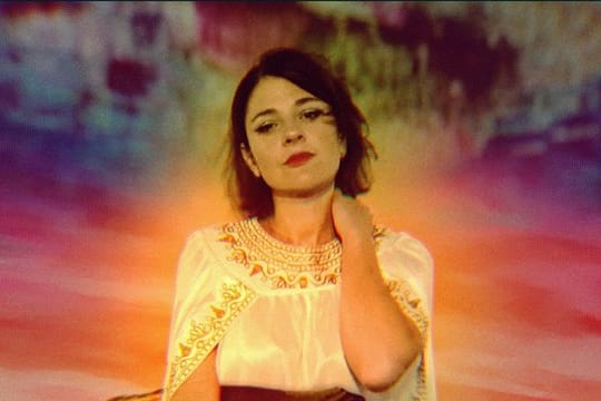 Bunte Cinemascope-Soundgemälde von Gemma Ray.