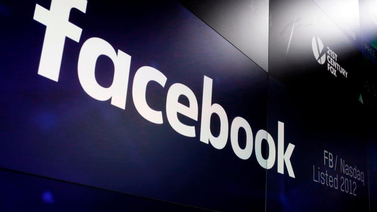 Facebook: Dem sozialen Netzwerk droht ein Milliarden-Bußgeld in den USA.