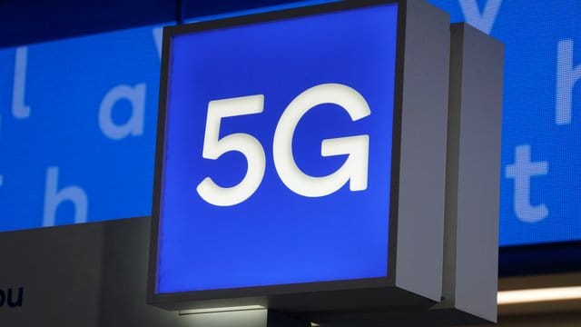 Geplant ist, fast alle Haushalte in Deutschland mit dem 5G-Standard zu versorgen. Geplant ist, fast alle Haushalte in Deutschland mit dem 5G-Standard zu versorgen.