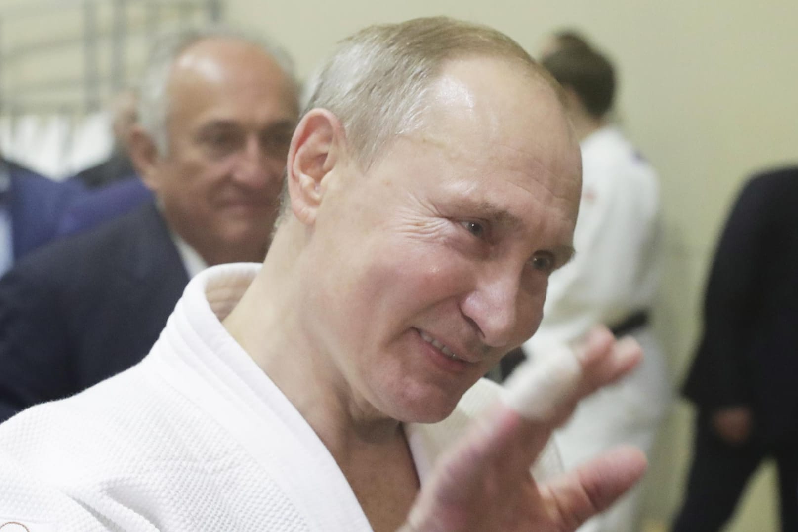 Wladimir Putin: Der Kreml-Chef hat eine leichte Verletzung am Finger erlitten.