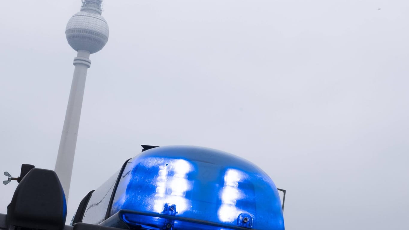 Berlin: In der Hauptstadt wurden zwei Menschen mit Messerstichen verletzt.