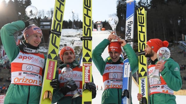 Die deutschen Skispringer landeten beim Teamwettbewerb in Willingen auf dem zweiten Platz.