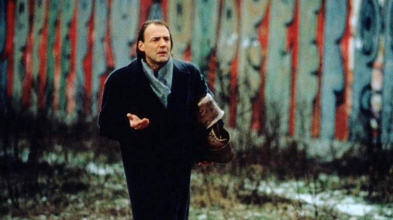 1987 spielte er auch im Wenders-Film "Der Himmel über Berlin".