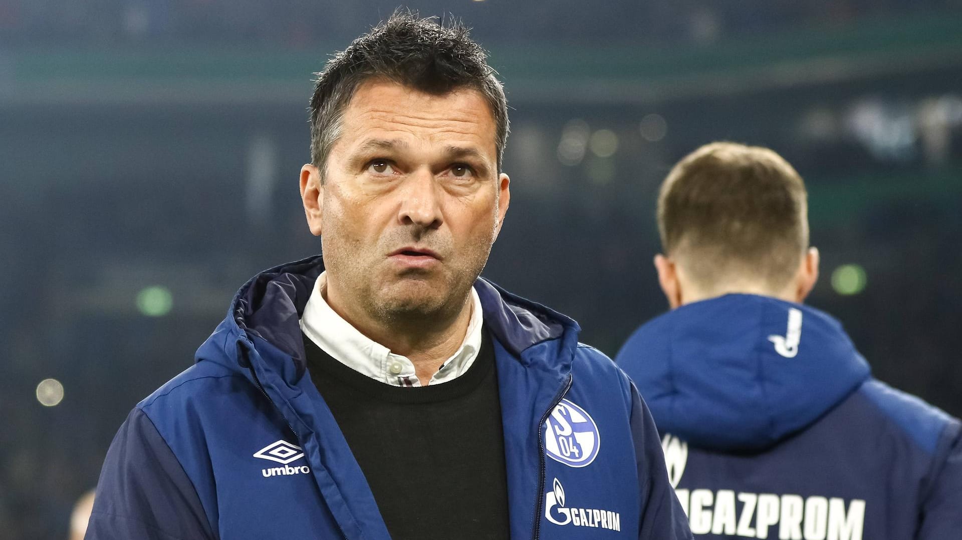 Christian Heidel wird sich das Spiel seiner Schalker gegen Freiburg nicht in der Arena anschauen können.