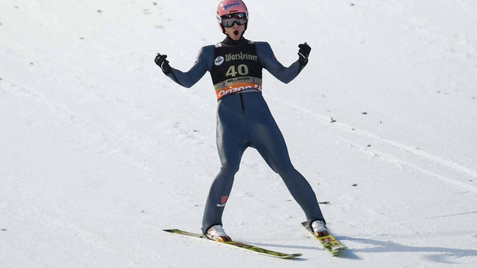 Jubel auf der Mühlenkopfschanze: Karl Geiger kam in Willingen in zweiten Sprung auf über 150 Meter.