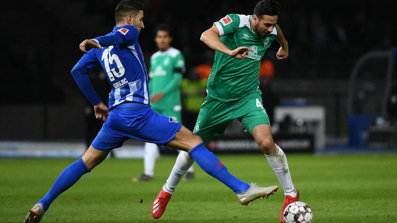 Torgefährlich: Werders Claudio Pizarro (r.) erzielte in Berlin seinen 195. Bundesligatreffer.