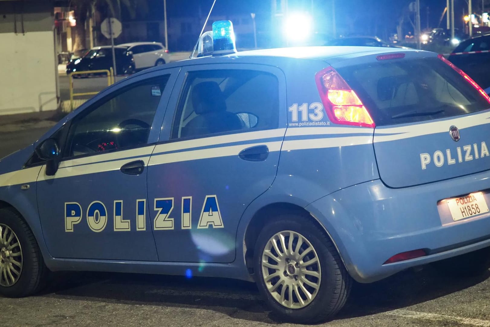 Die italienische Polizei machte durch Zufall eine skurrile Entdeckung: Ein Mann hatte monatelang mit der Leiche seiner Mutter unter einem Dach gelebt. Vermutlich, um ihre Rente weiter zu beziehen. (Symbolfoto)
