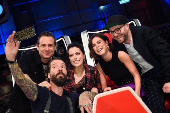 Sascha Vollmer (l-r), Alec Völkel, Stefanie Kloß, Lena Meyer-Landrut und Mark Forster - die "Voice Kids"-Jury.