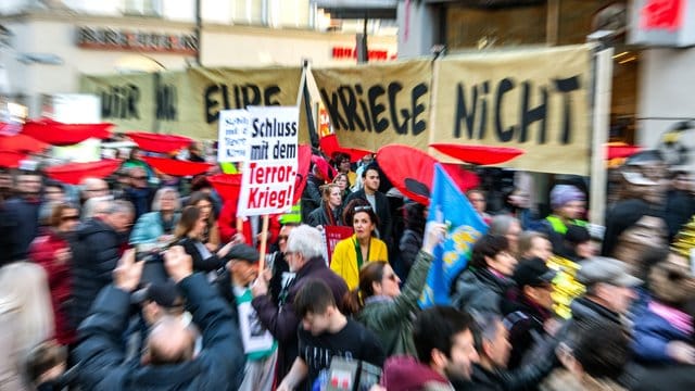 Demonstration gegen die Sicherheitskonferenz.