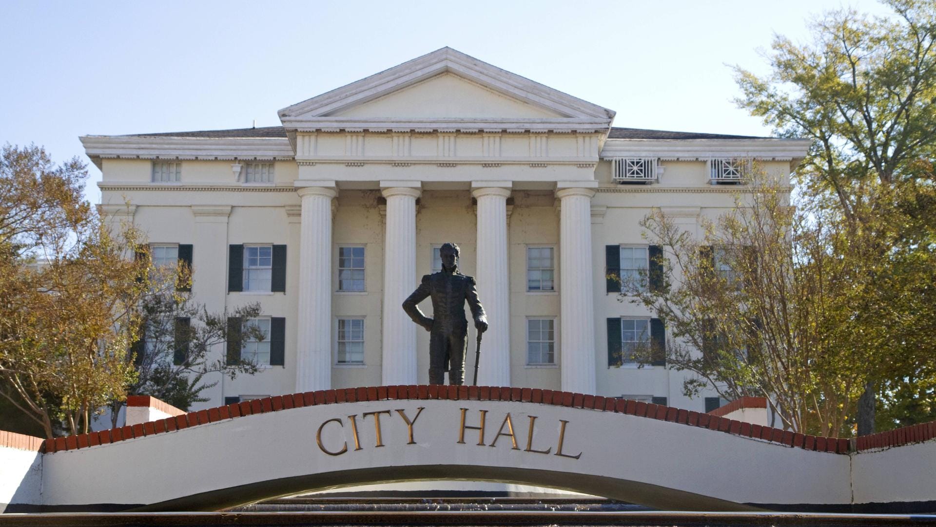 Rathaus in Jackson, Mississippi (Symbolbild): Bei einer Geiselnahme in Clinton, einem Vorort von Jackson, sind vier Menschen ums Leben gekommen.