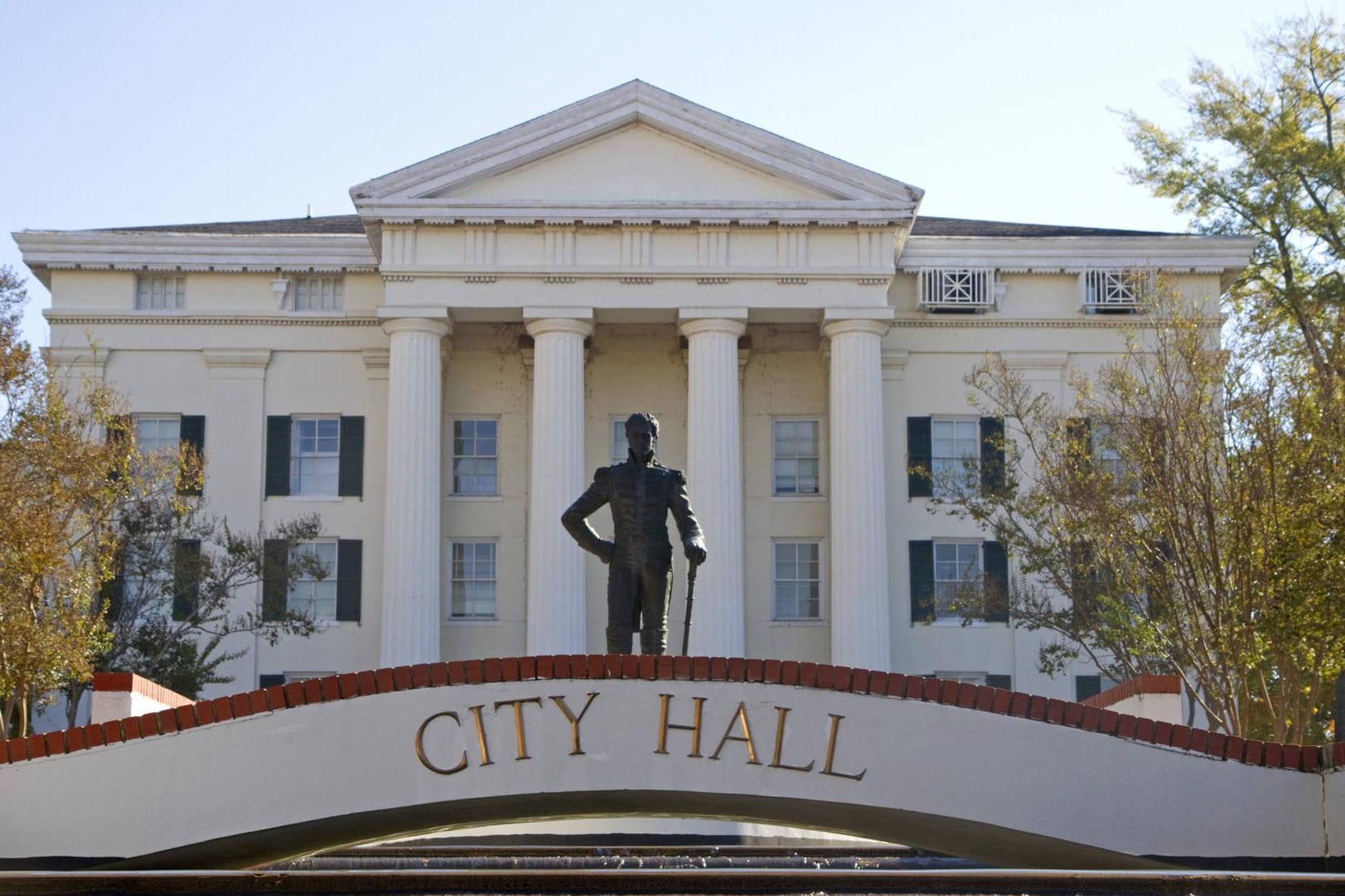 Rathaus in Jackson, Mississippi (Symbolbild): Bei einer Geiselnahme in Clinton, einem Vorort von Jackson, sind vier Menschen ums Leben gekommen.
