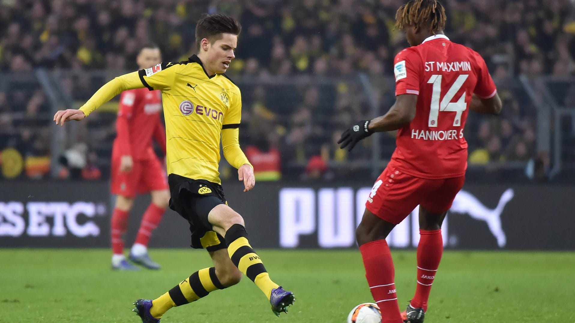 Früher Gegenspieler, bald Teamkollegen? Julian Weigl (l.) und Allan Saint-Maximin.