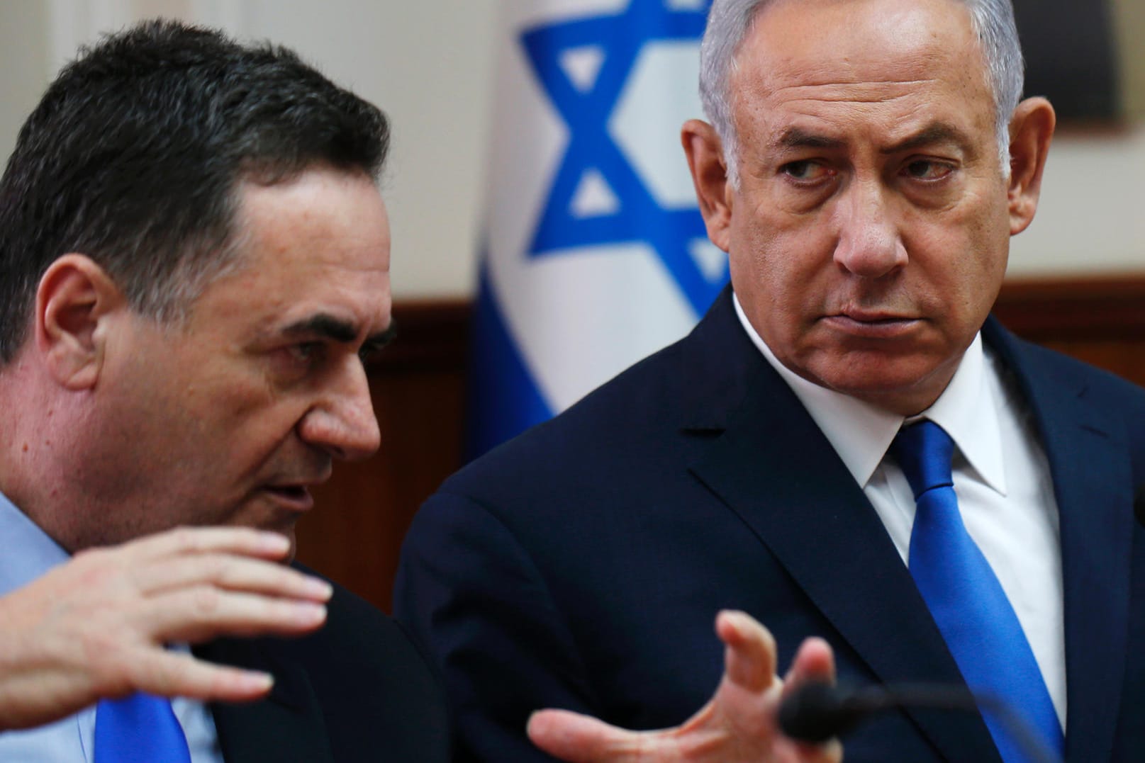 Israel Katz (l.) und Benjamin Netanjahu: Katz steigt zum Außenminister Israels auf.