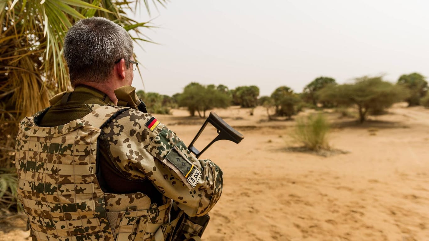 Ein Soldat der Bundeswehr in Mali: Die Bundeswehr ist hier an der UN-Mission Minusma beteiligt.