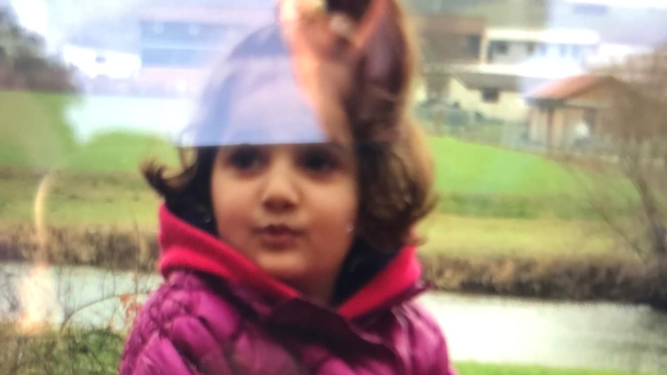Das fünfjährige Mädchen: Die Mutter hatte das Kind auf einem Spielplatz nur kurz aus den Augen verloren.