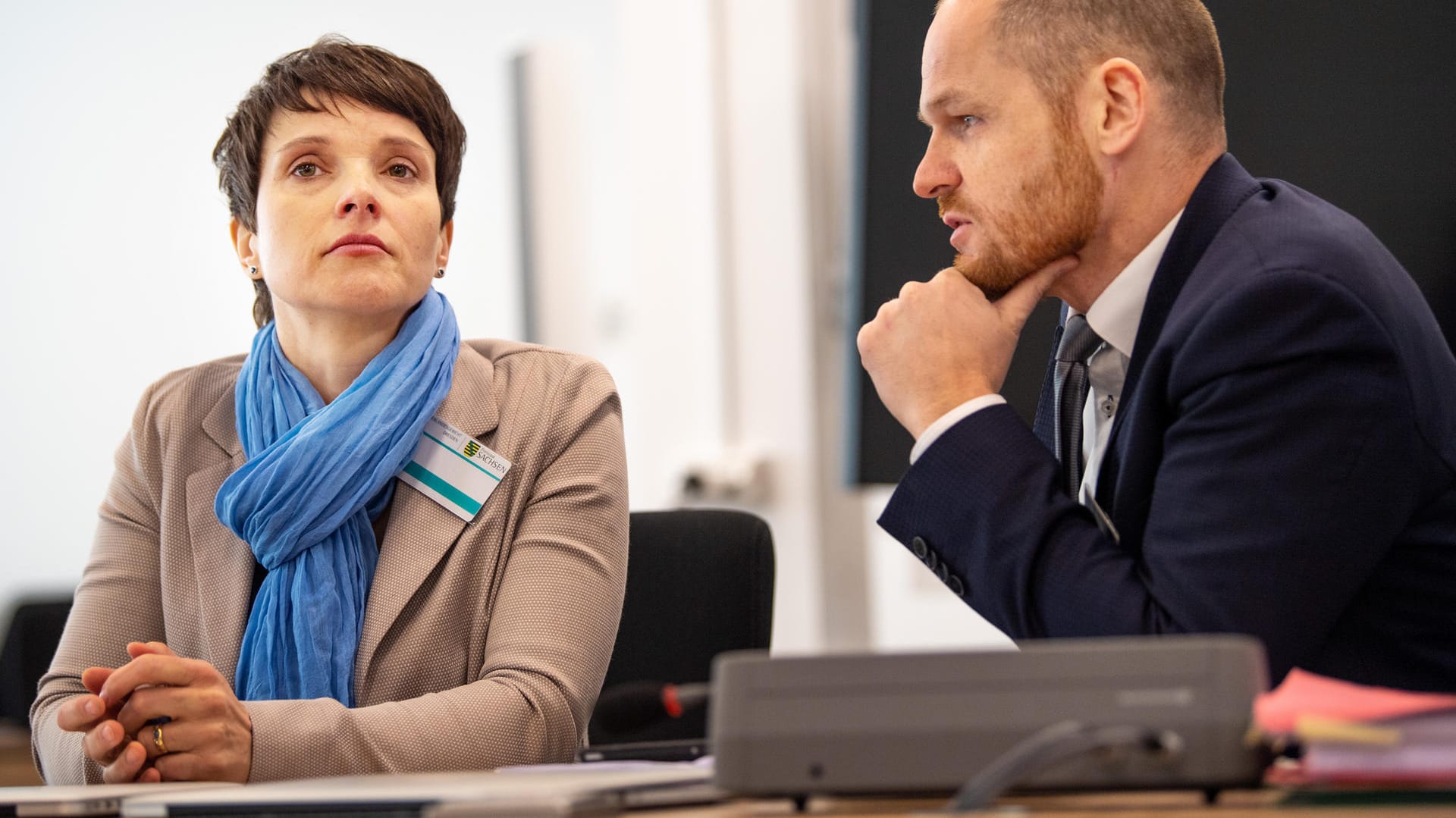 Ex-AfD-Chefin Frauke Petry und ihr Anwalt am Montagmorgen im Gerichtssaal: Am ersten Prozesstag waren drei Zeugen zur Vernehmung geladen.