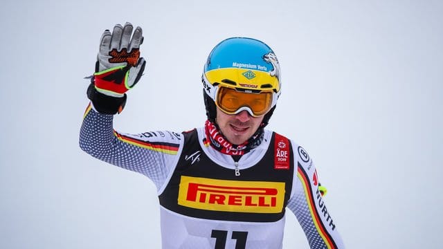 Enttäuscher Gruß: Felix Neureuther bei der Ski-WM in Are.