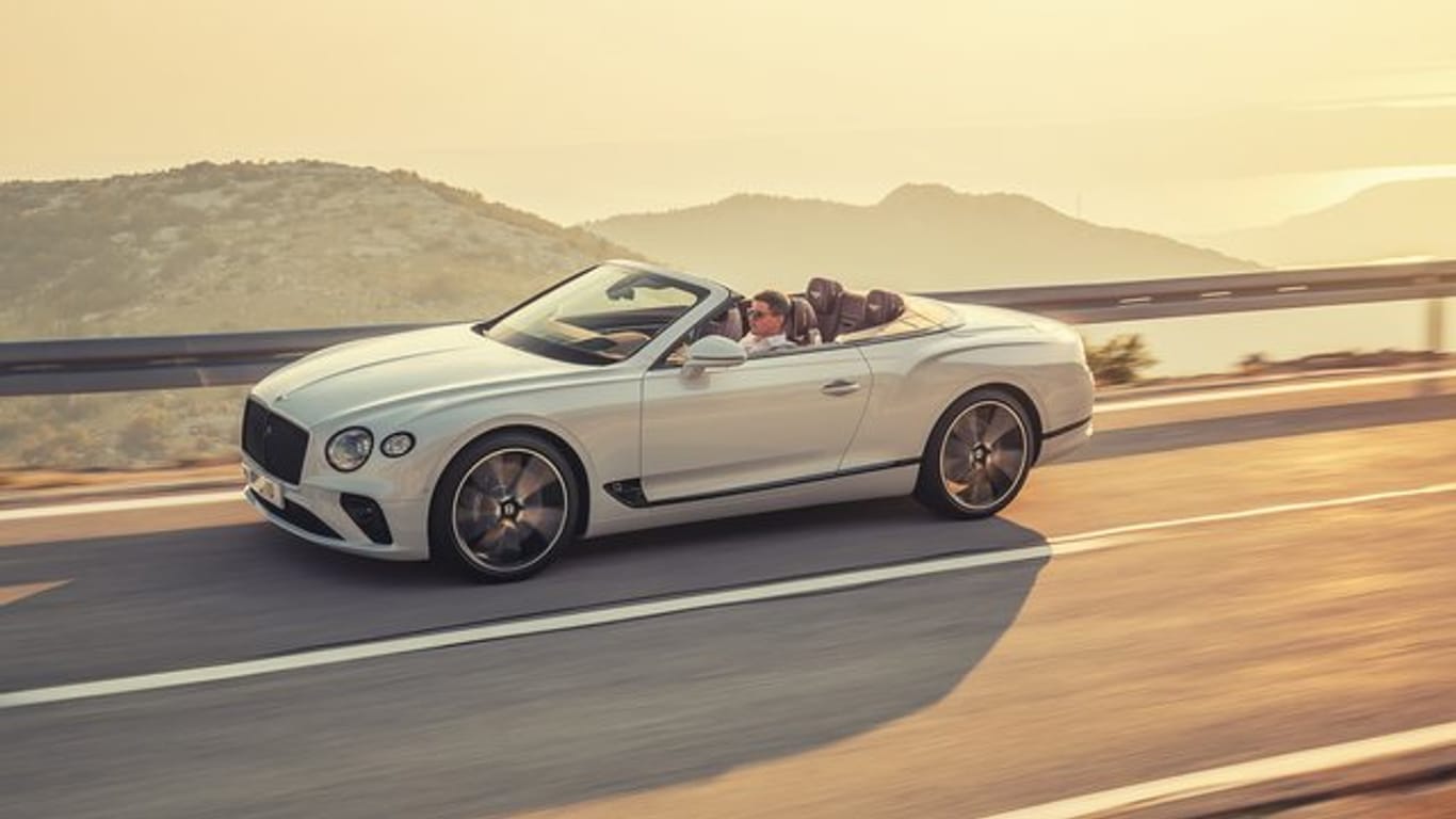 Volles Dutzend: Die offene Variante des Continental startet laut Bentley zu Preisen ab 228.480 Euro mit einem Zwölfzylinder und 635 PS.