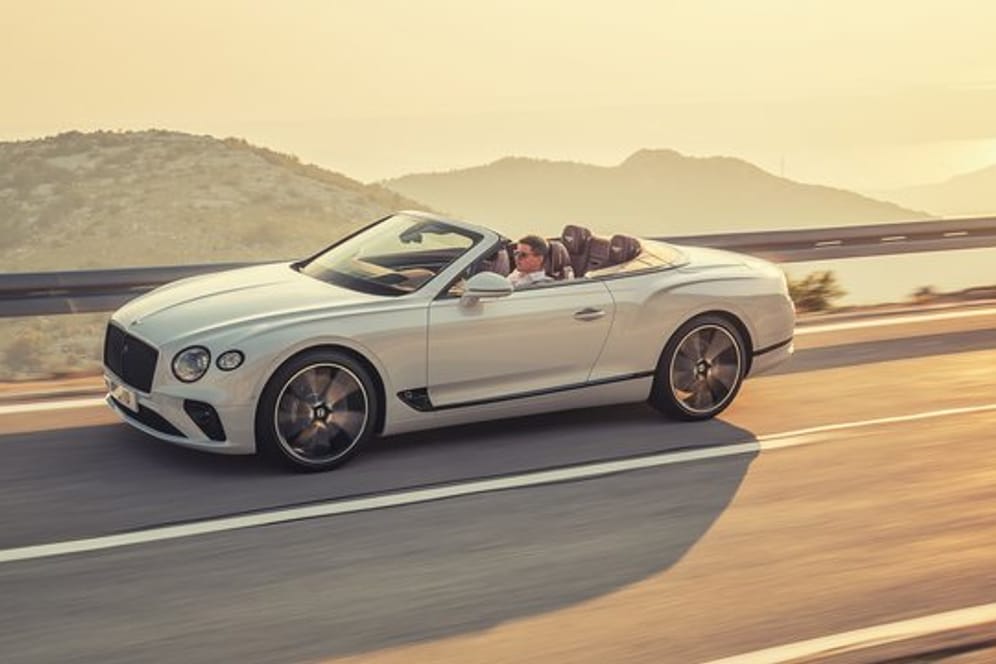Volles Dutzend: Die offene Variante des Continental startet laut Bentley zu Preisen ab 228.480 Euro mit einem Zwölfzylinder und 635 PS.