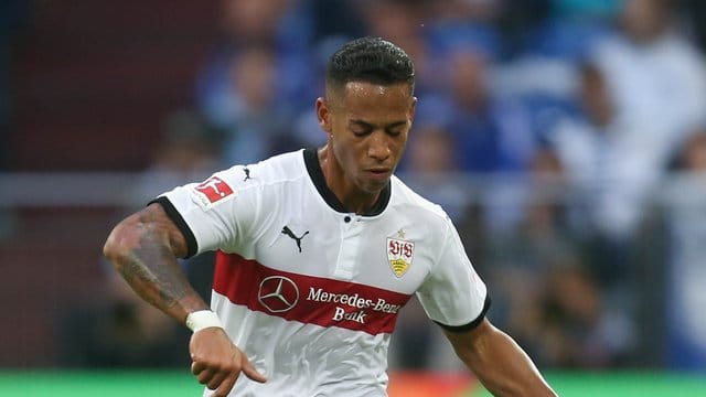 Hat das Training beim VfB Stuttgart wieder aufgenommen: Dennis Aogo.